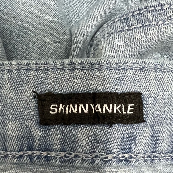 Earl Skinny Ankle Jeans - Picture 6 of 6